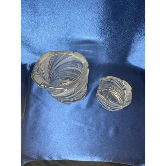 Set of Two Frosted Sunburst Bleikristall Crystal Heavy Vases - Picture 6 of 7